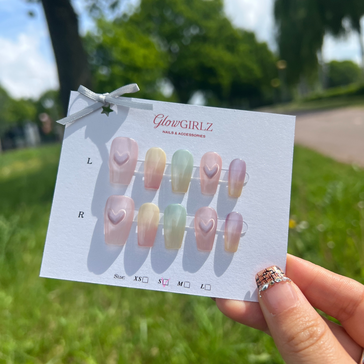 «HEART GLOW SWIRL»- Colorful Press-On Nails with Heart-Shaped Cat Eye Shine, Dreamy Pastel Design, Pastel Rainbow Nails, Ombré Nails