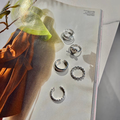 «SILVER TEXTURE BAND» — Adjustable Sterling Silver Ring with Quilted Metal Detailing