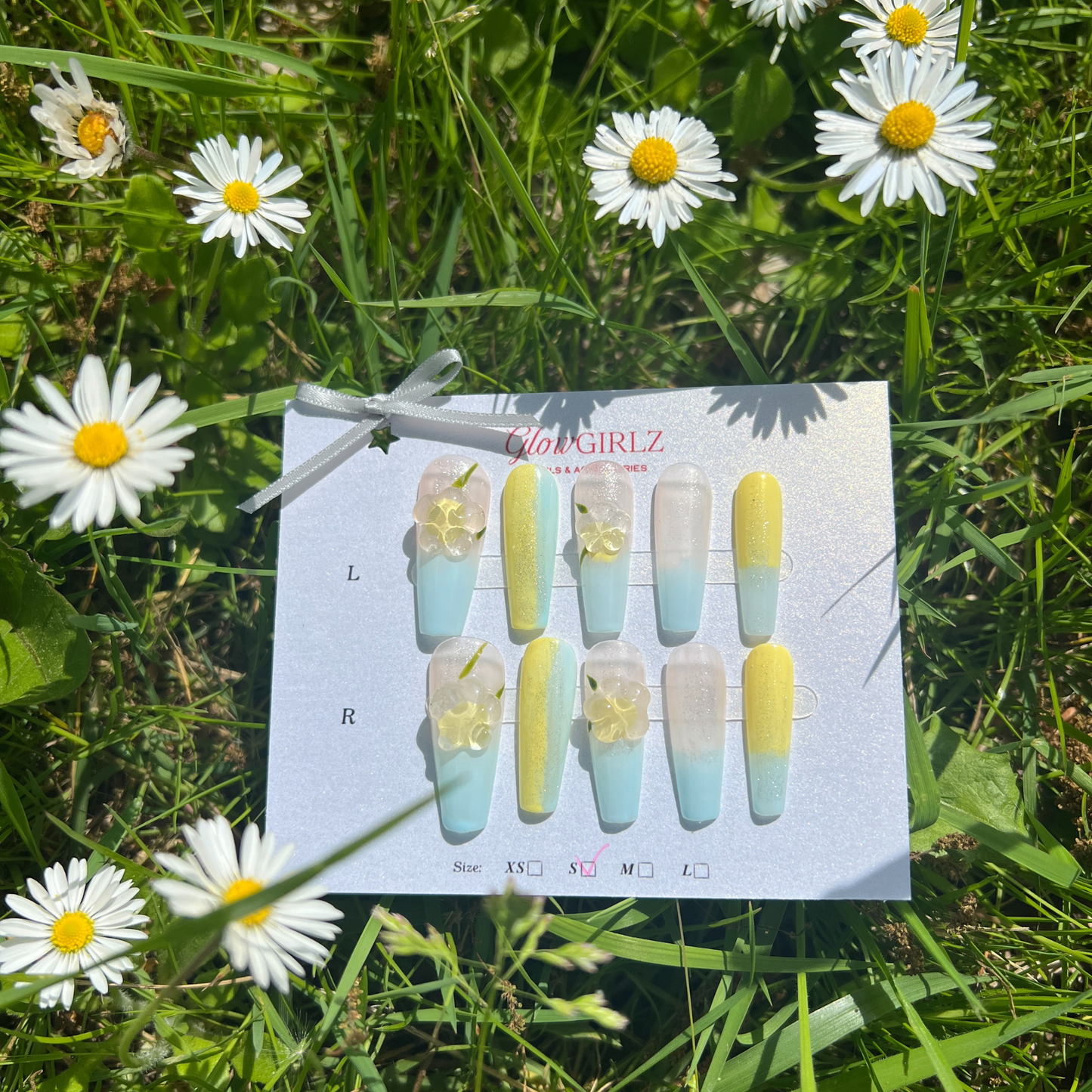 «SUMMER SKY BLOOM»- Blue & Yellow Ombré Press-On Nails with 3D Yellow Flowers, Fresh Spring Floral Design