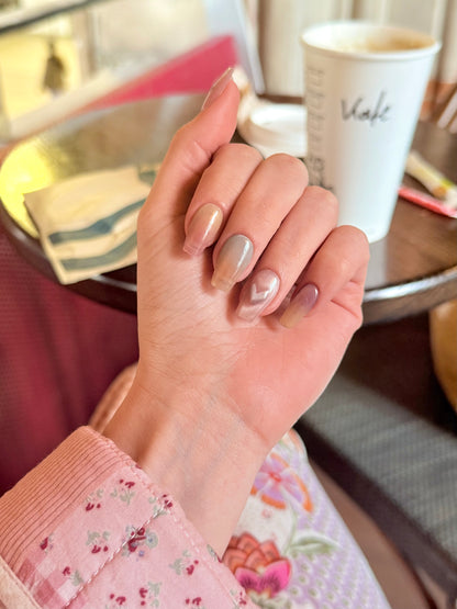 «HEART GLOW SWIRL»- Colorful Press-On Nails with Heart-Shaped Cat Eye Shine, Dreamy Pastel Design, Pastel Rainbow Nails, Ombré Nails