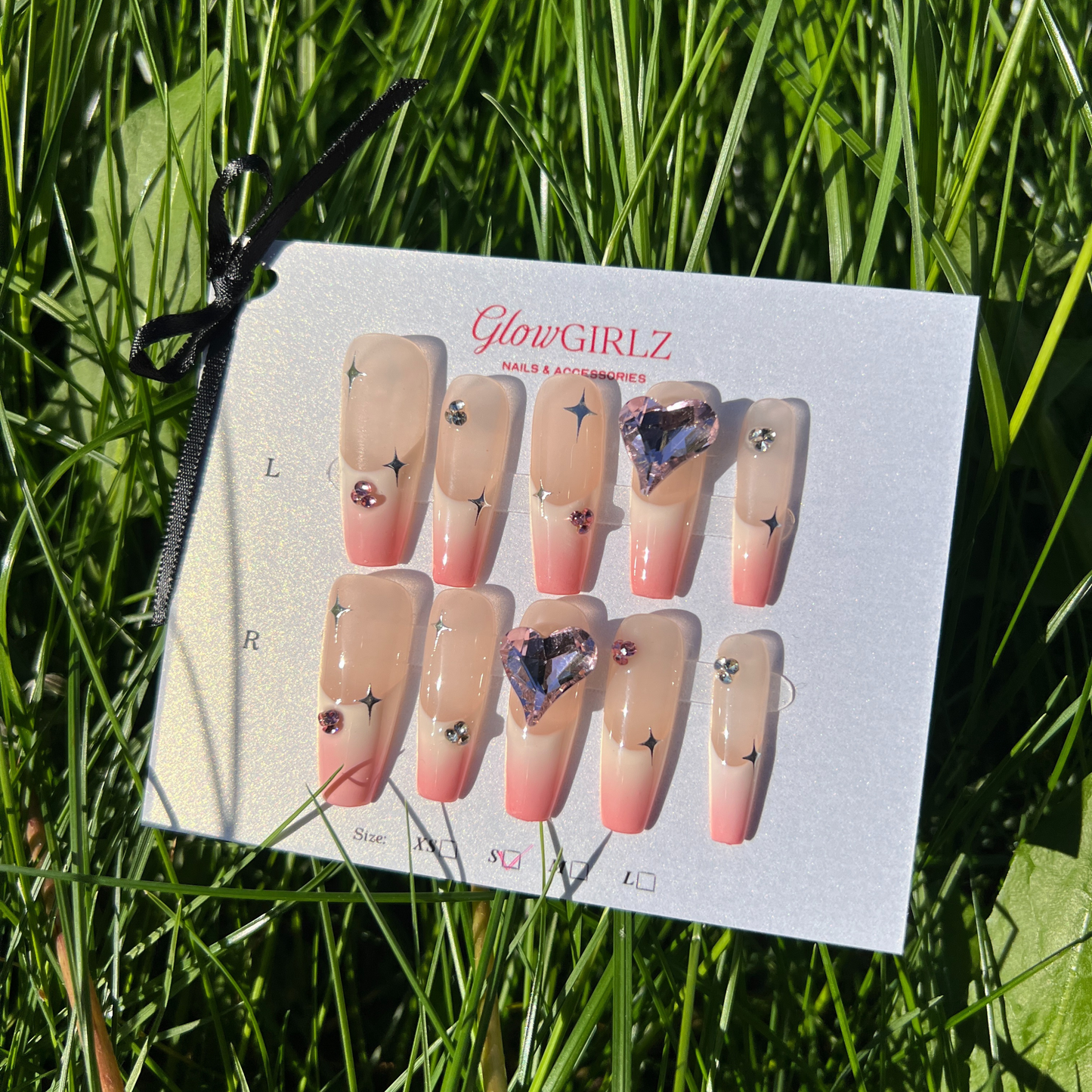 «STARLIGHT OMBRÉ FRENCH» – Pink & White Gradient Press-On Nails with Silver Star Accents, Dreamy Celestial Nail Design