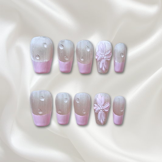 «LAVENDER DREAM FRENCH»- Purple French Tip Press-On Nails with White Cat Eye Base & 3D Floral Accents, Elegant & Dreamy Nail Design