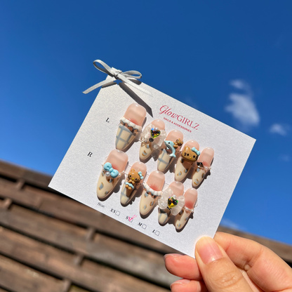 «SWEET KAWAII CHARMS» – Hello Kitty Press-On Nails with Bows, Dolphins & Rhinestones, Cute 3D Kawaii Nail Art, Soft Girl Aesthetic, Reusable & Ready-to-Wear
