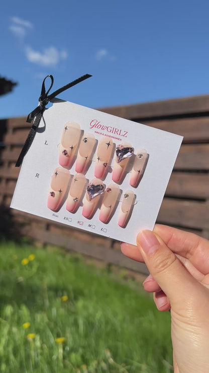 «STARLIGHT OMBRÉ FRENCH» – Pink & White Gradient Press-On Nails with Silver Star Accents, Dreamy Celestial Nail Design